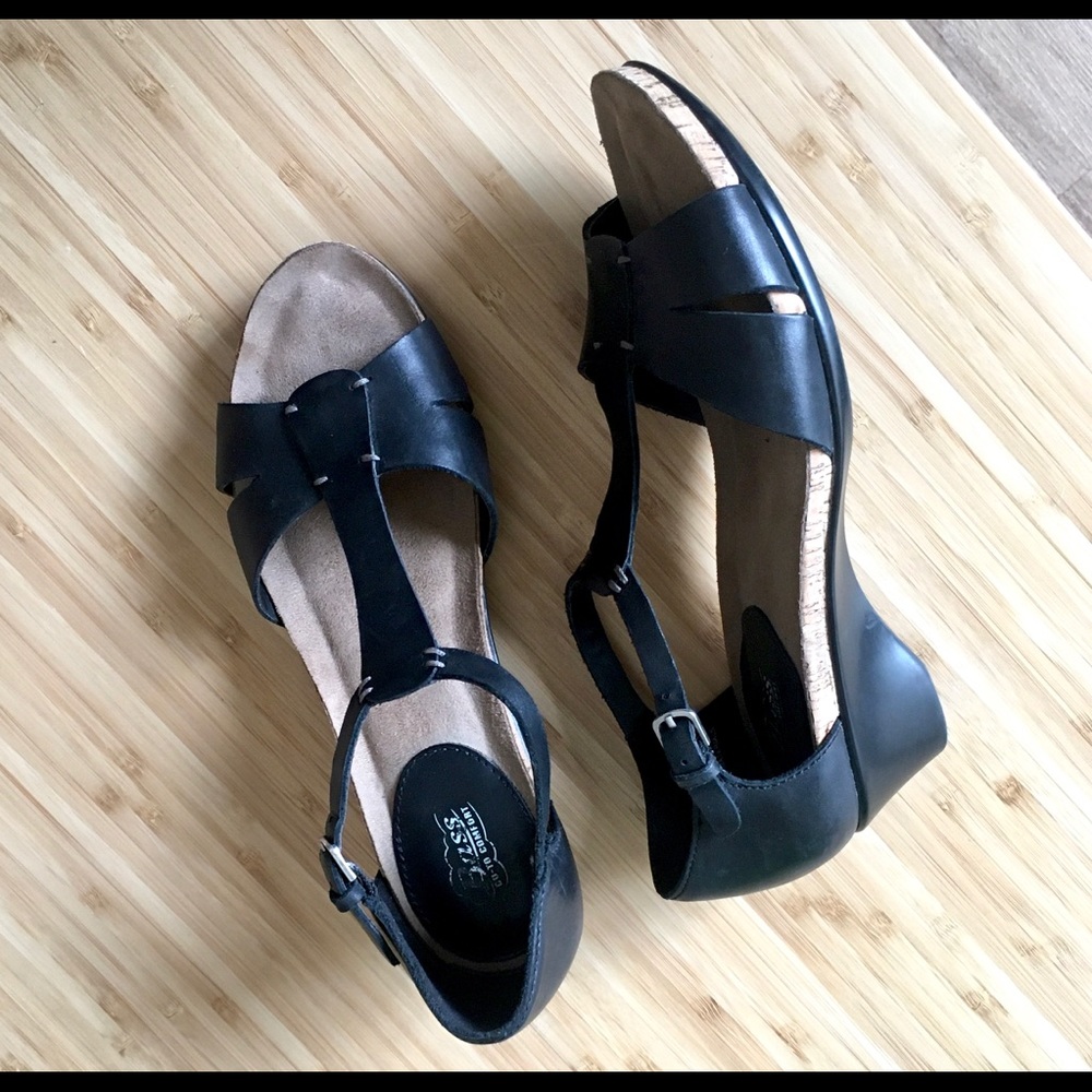 Bass Leather Kitten Heel Strappy Sandal Wedding